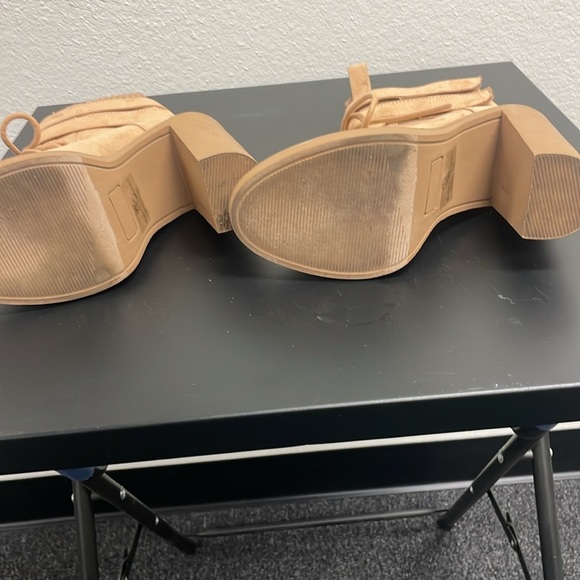 Women Boots - Picture 4 of 4